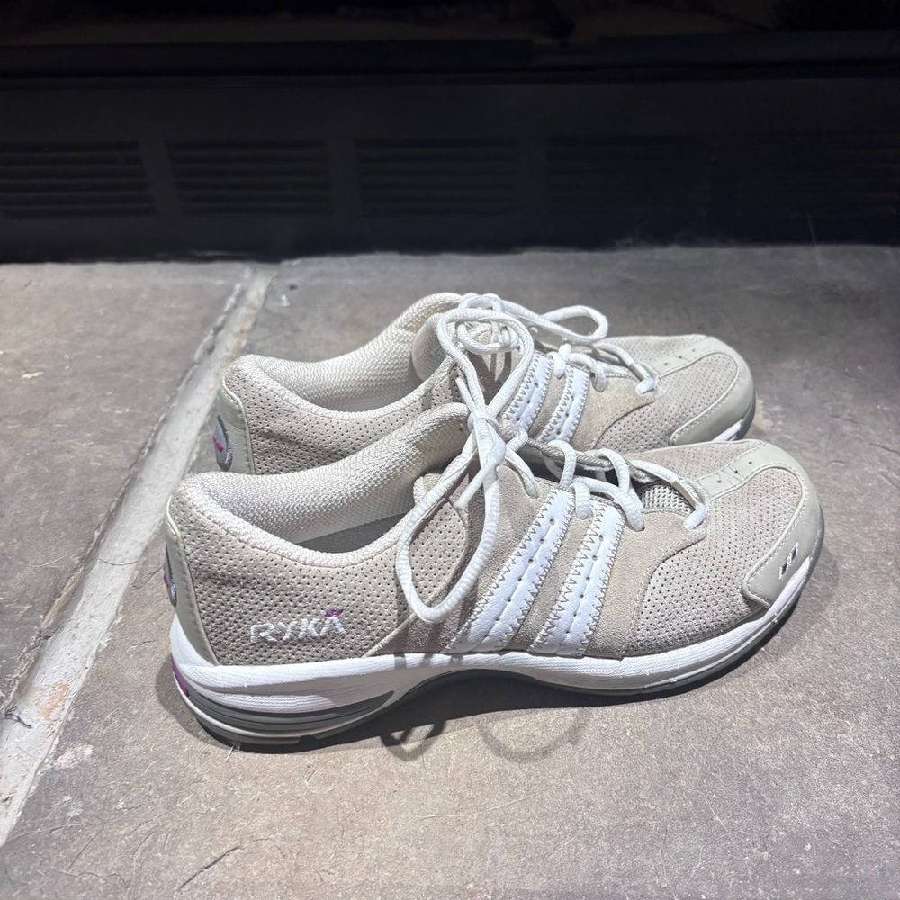 Ryka Ramble Walking Shoes Women’s